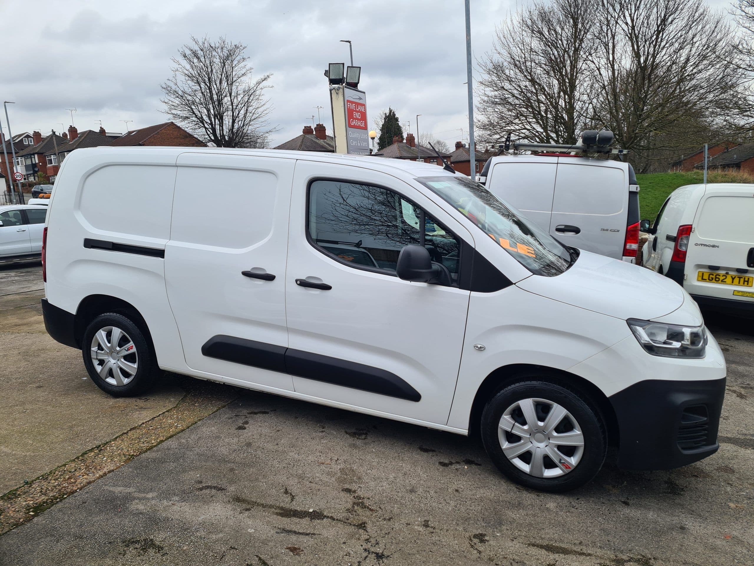 2021 CITROEN BERLINGO, LWB, CREWVAN 5 SEATS - Image 3